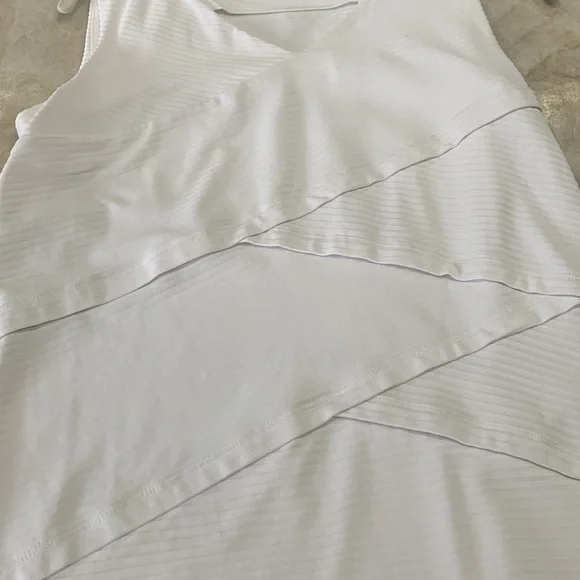 J McLaughlin top - Picture 3 of 6